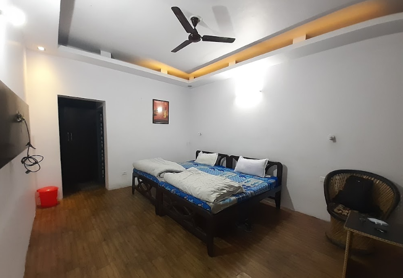 Him Darshan Lodge and Restaurant | DELUXE ROOM